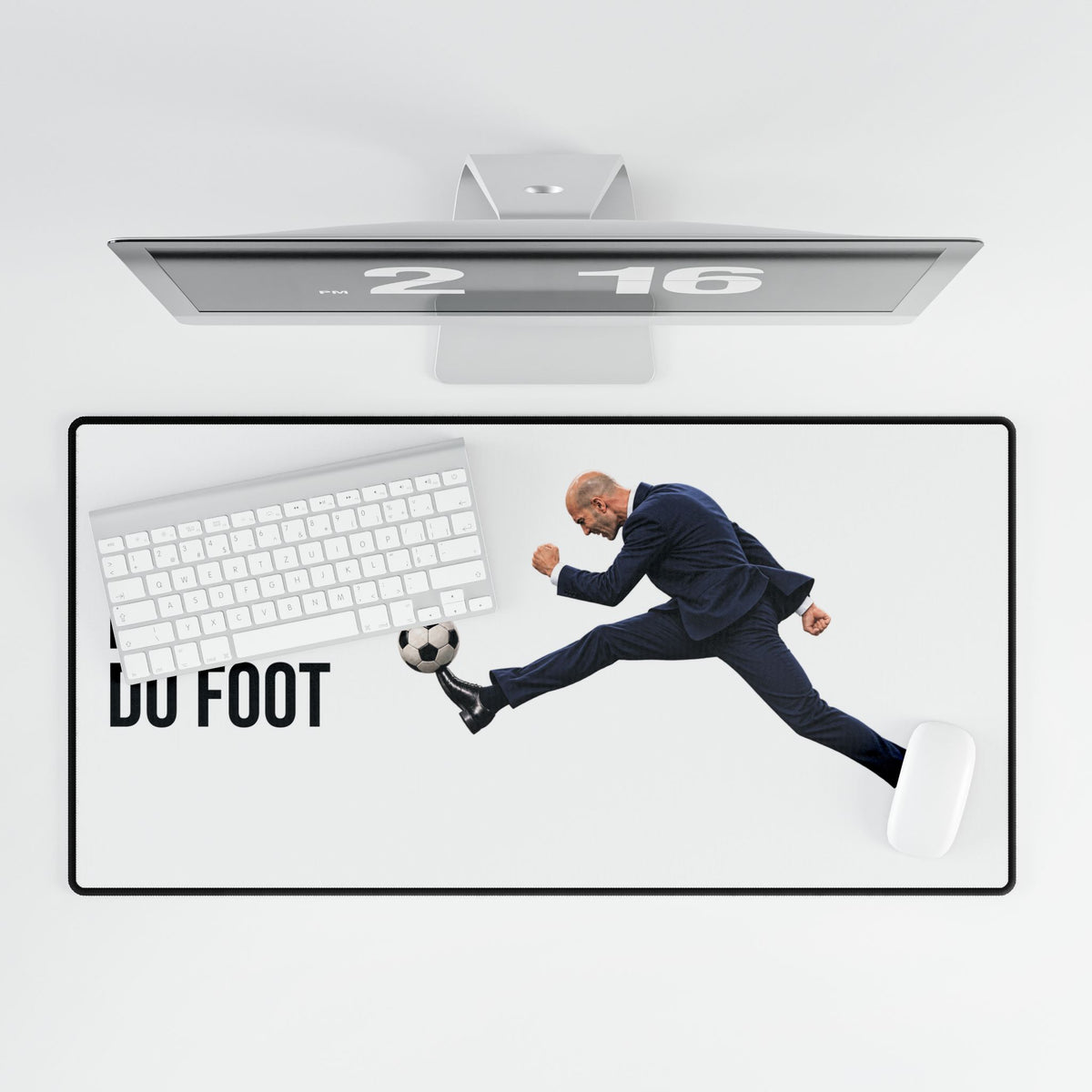 Tapis de bureau Le Dieu du foot — Envol
